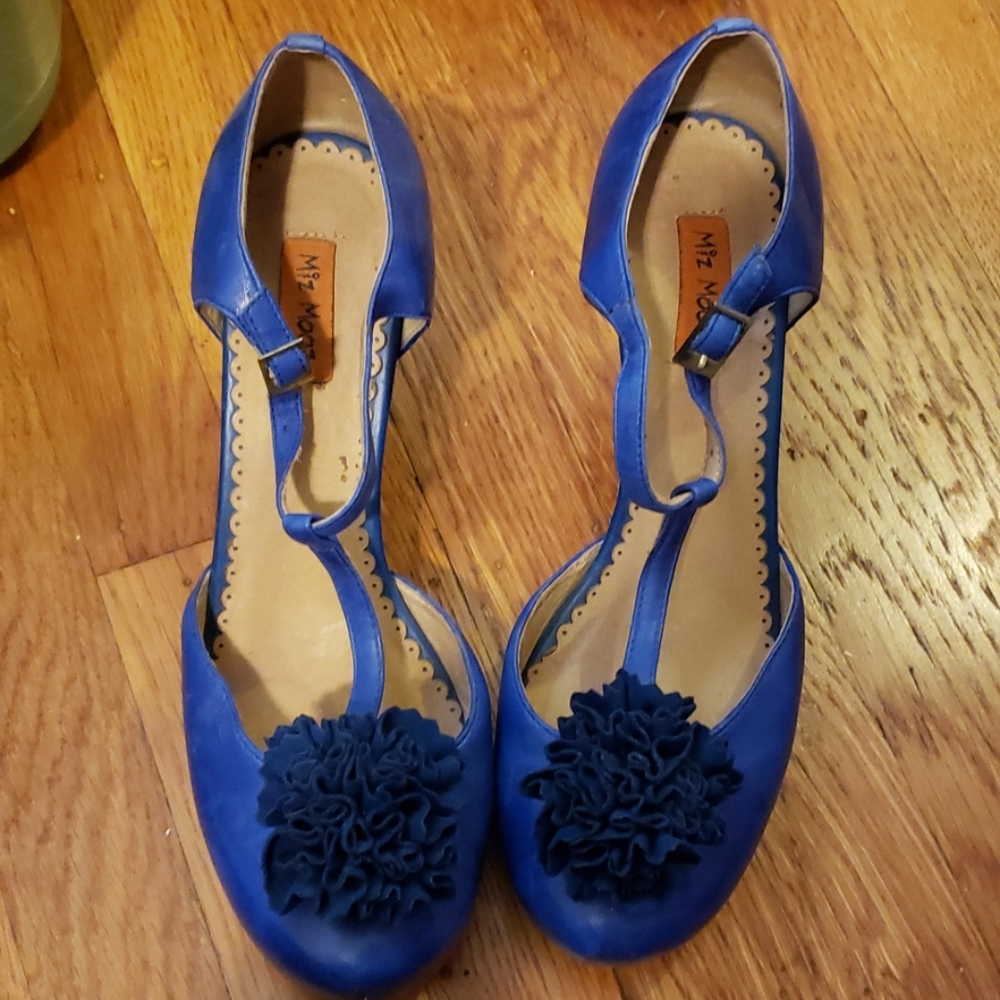 Miz mooz "Lacey"  blue high heels with T -Strap.